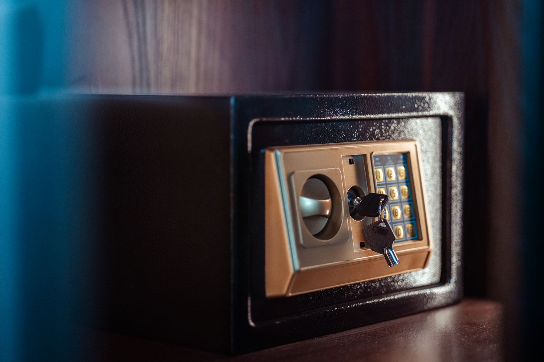 how to store silver at home safely, photo by khezez  | خزاز