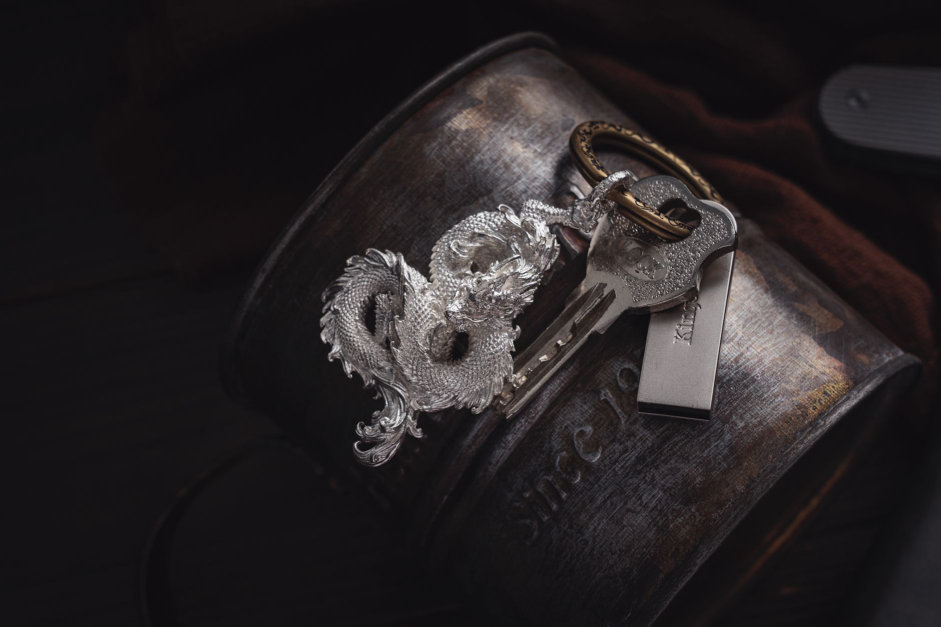 paper silver vs physical silver the key difference, photo by COPPERTIST WU