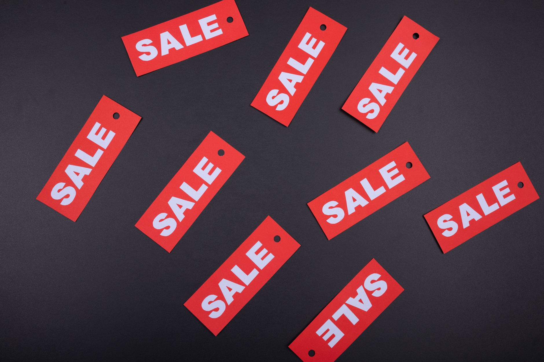 selling silver to a dealer vs private sale, photo by Tamanna Rumee