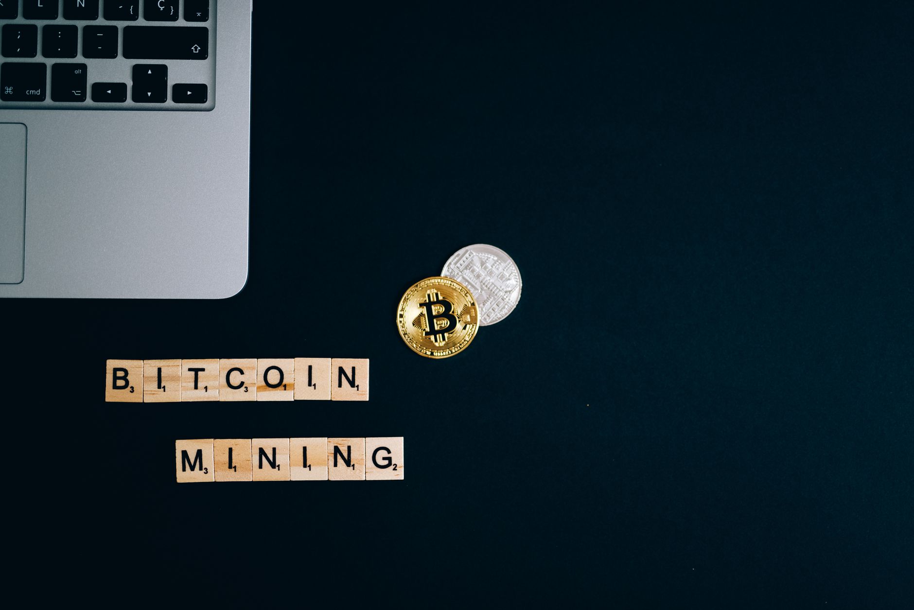 silver mining stocks vs physical silver, photo by Leeloo The First